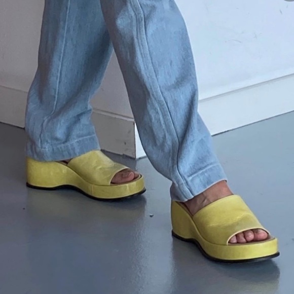 Looking for these beauties - Picture 5 of 5